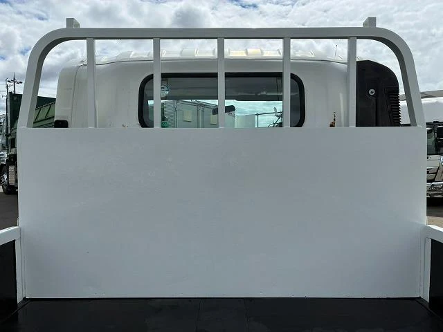 Isuzu ELF 18