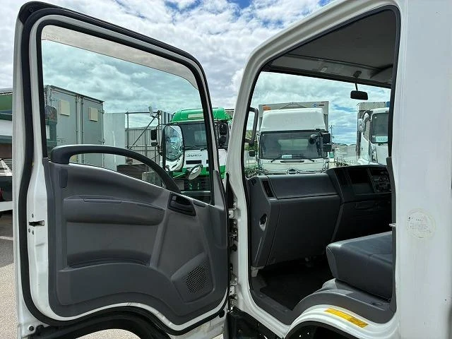 Isuzu ELF 36