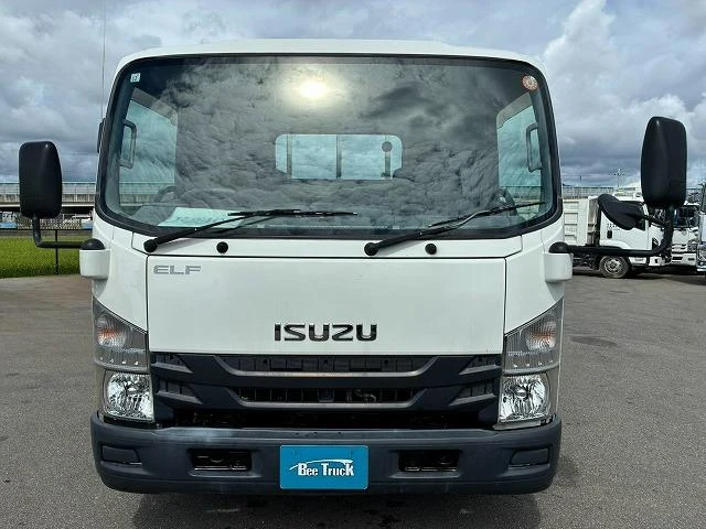 Isuzu ELF 7