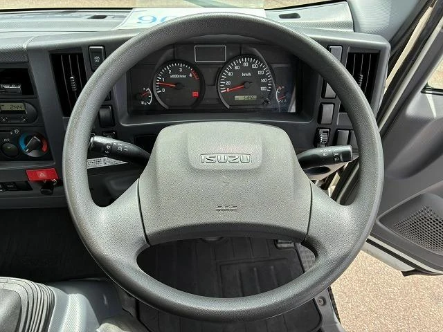 Isuzu ELF 20