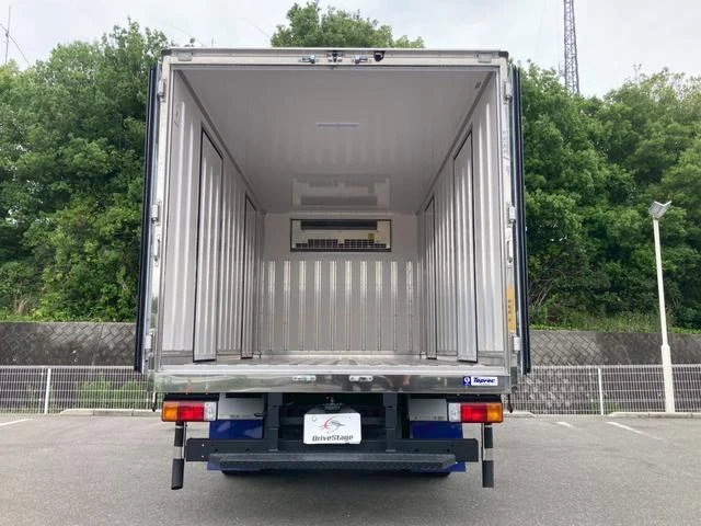 Hino DUTRO 5