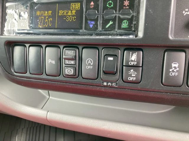 Hino DUTRO 37