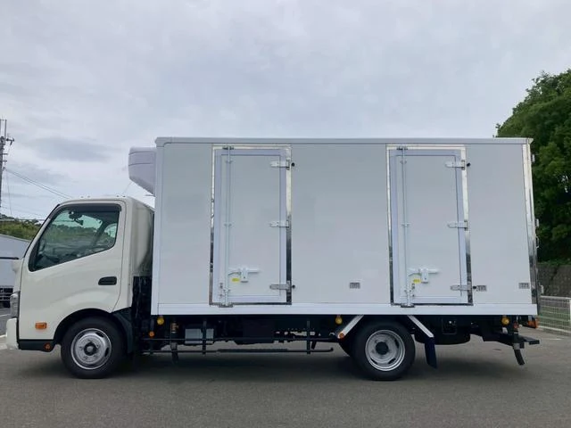 Hino DUTRO 16