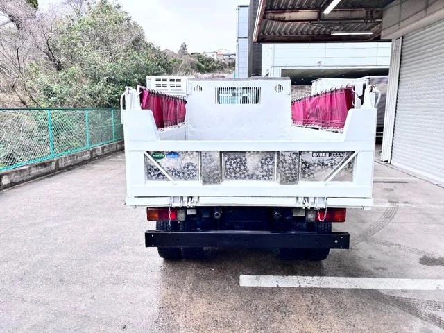 Hino DUTRO 6