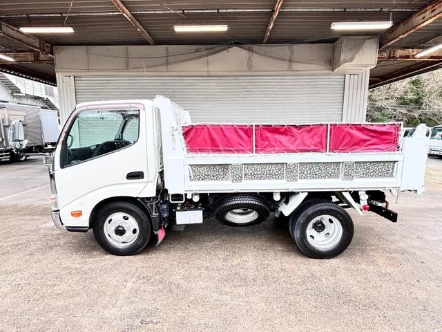 Hino DUTRO 14