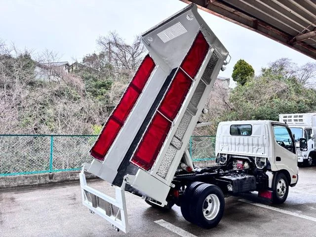 Hino DUTRO 19