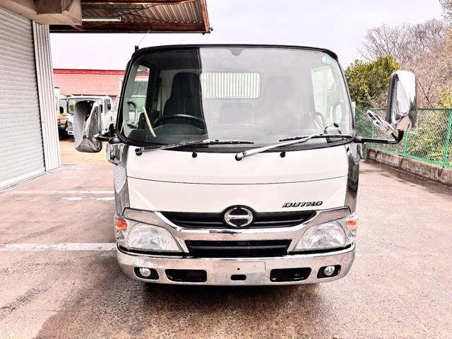 Hino DUTRO 3