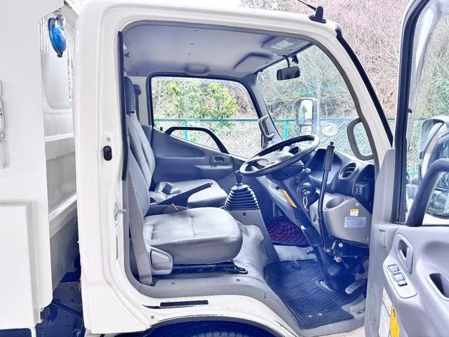 Hino DUTRO 30