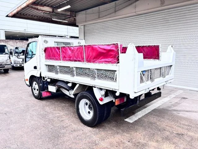 Hino DUTRO 5