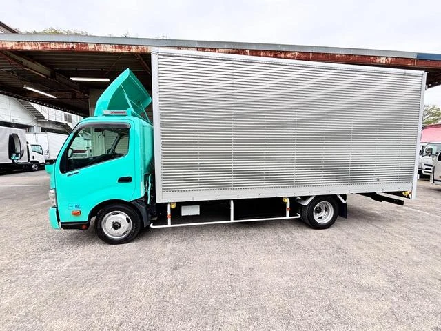 Hino DUTRO 17