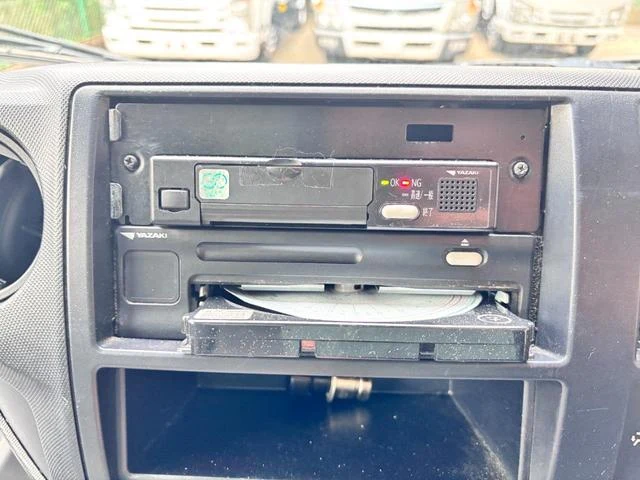 Hino DUTRO 27