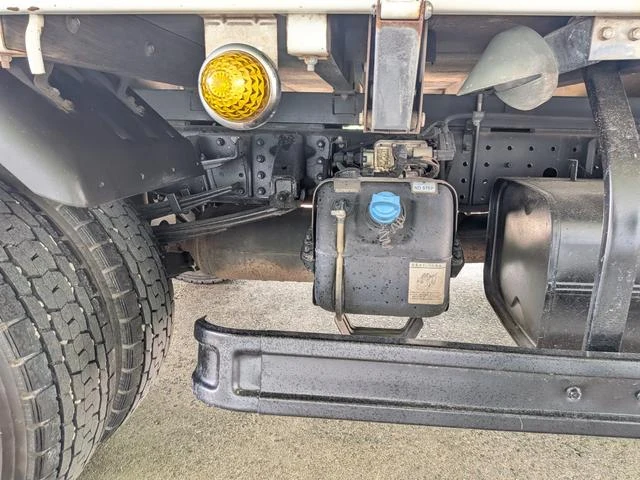 Mitsubishi Fuso CANTER 39