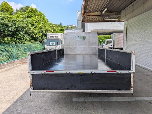 Mitsubishi Fuso CANTER 6