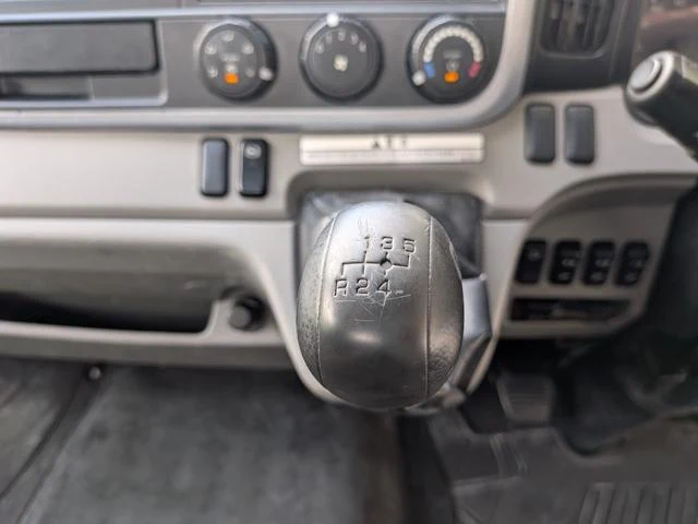 Mitsubishi Fuso CANTER 27