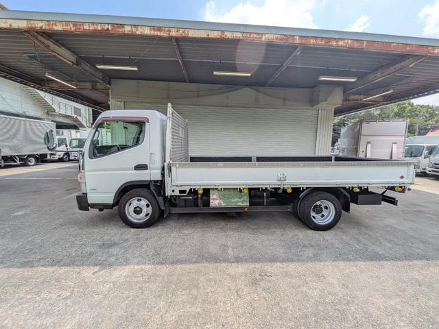 Mitsubishi Fuso CANTER 18