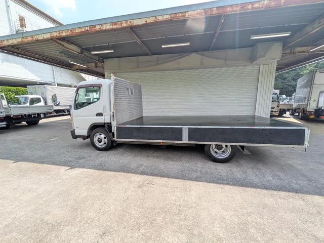 Mitsubishi Fuso CANTER 17