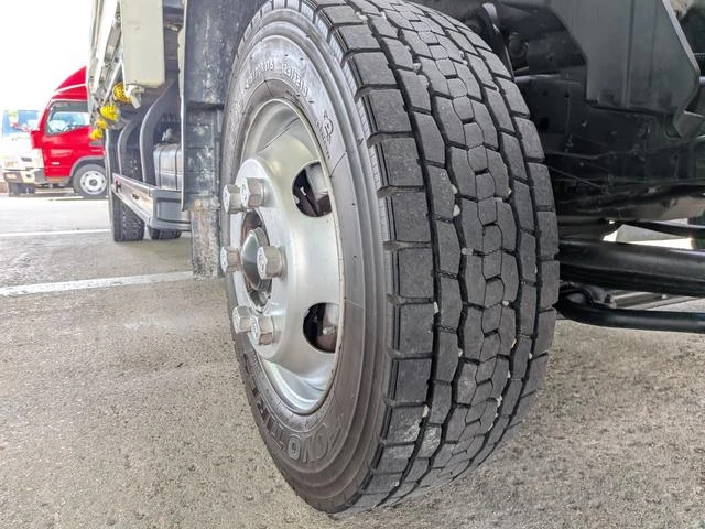 Mitsubishi Fuso CANTER 48