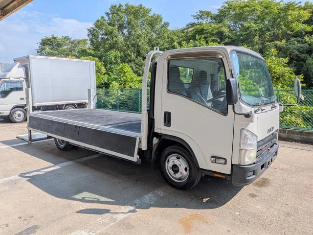 Isuzu ELF 17