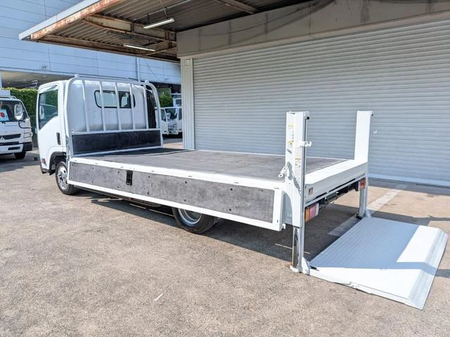 Isuzu ELF 20