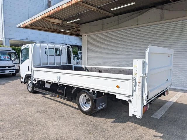 Isuzu ELF 5