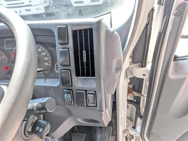 Isuzu ELF 29