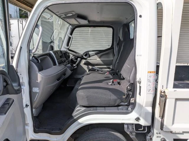 Mitsubishi Fuso CANTER 31