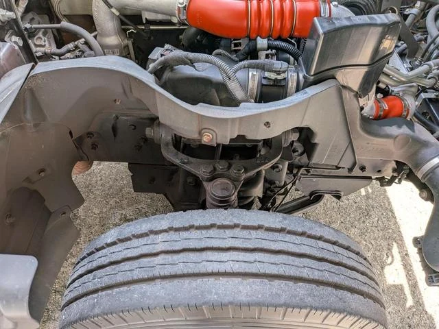 Mitsubishi Fuso CANTER 38