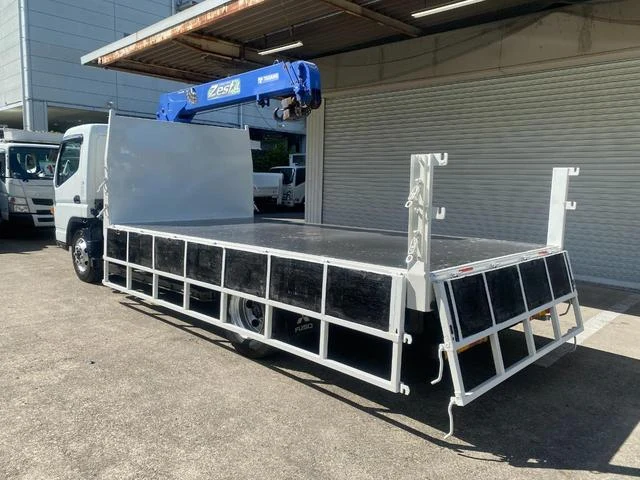 Mitsubishi Fuso CANTER 27