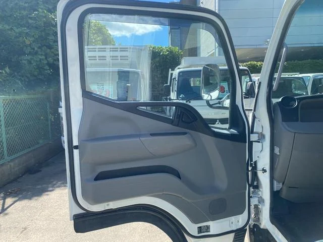 Mitsubishi Fuso CANTER 43