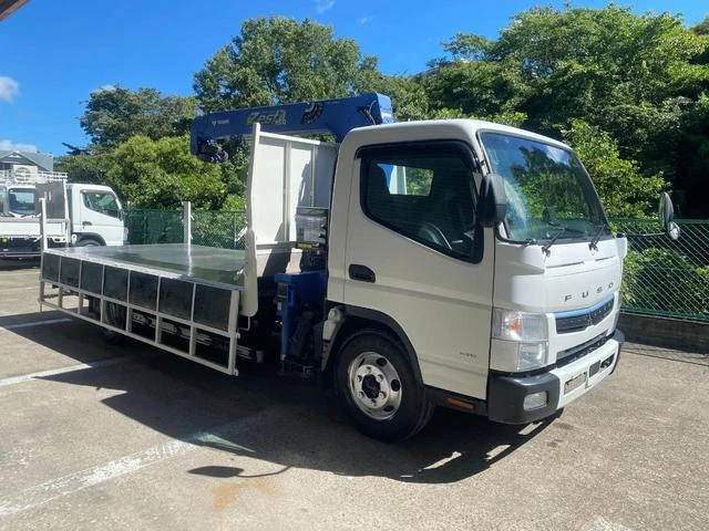 Mitsubishi Fuso CANTER 24
