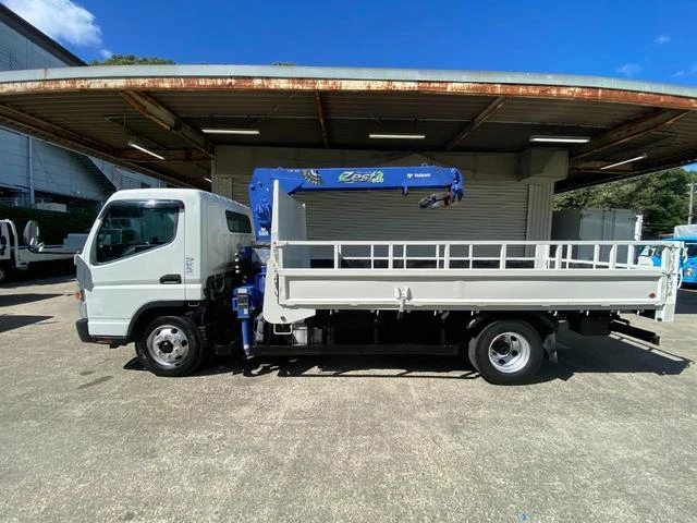 Mitsubishi Fuso CANTER 29