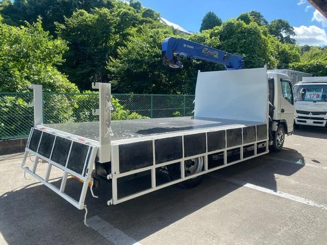 Mitsubishi Fuso CANTER 25