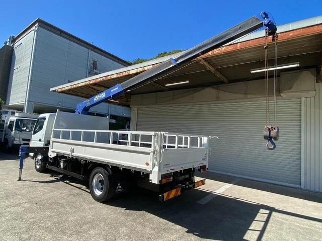 Mitsubishi Fuso CANTER 17