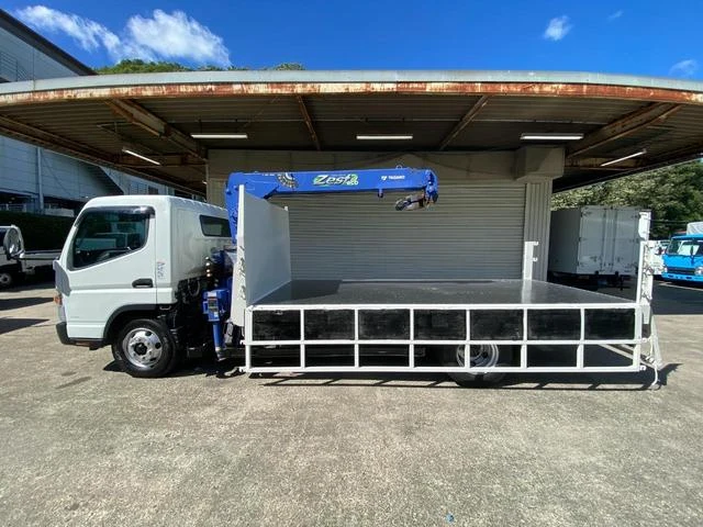 Mitsubishi Fuso CANTER 28