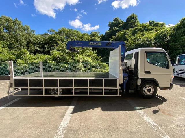 Mitsubishi Fuso CANTER 30