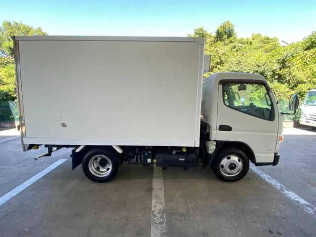 Mitsubishi Fuso CANTER 28