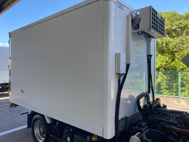 Mitsubishi Fuso CANTER 52