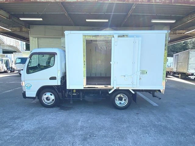 Mitsubishi Fuso CANTER 27
