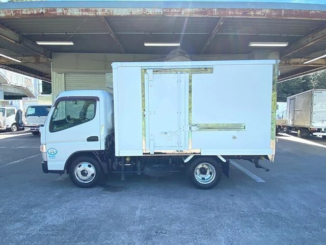 Mitsubishi Fuso CANTER 26