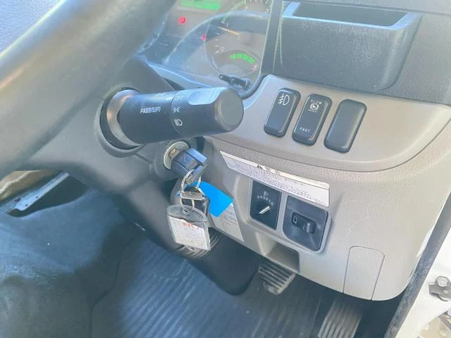 Mitsubishi Fuso CANTER 33