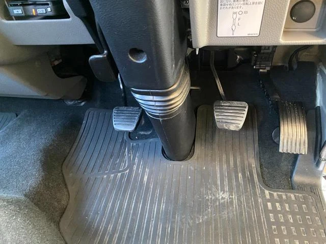 Mitsubishi Fuso CANTER 40