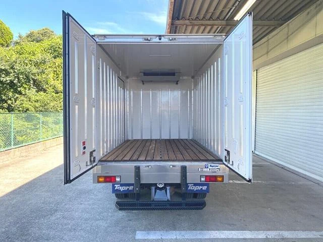 Mitsubishi Fuso CANTER 8