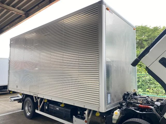 Mitsubishi Fuso CANTER 52