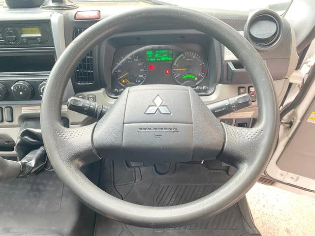 Mitsubishi Fuso CANTER 29