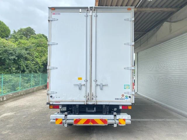 Mitsubishi Fuso CANTER 6
