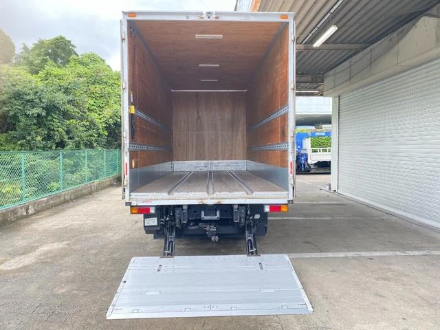 Mitsubishi Fuso CANTER 13