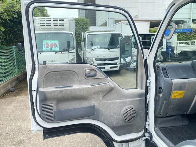 Isuzu ELF 36