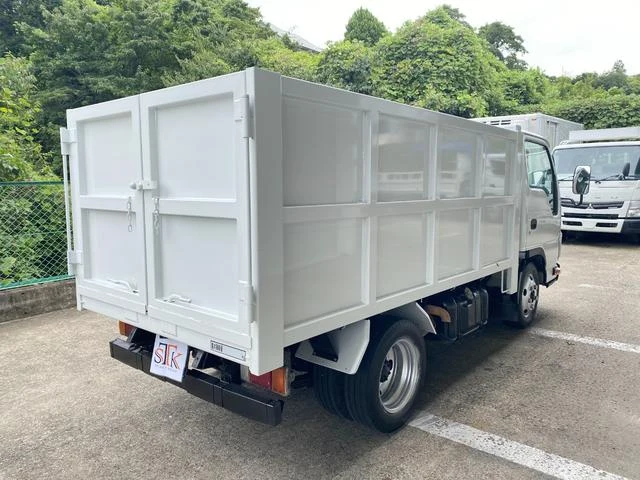 Isuzu ELF 5