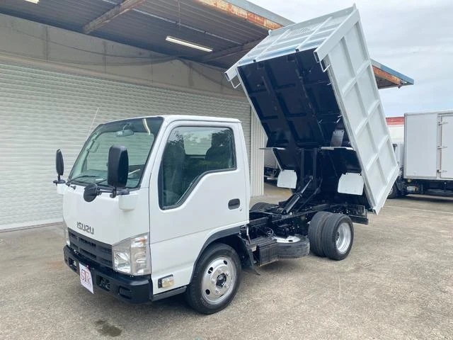 Isuzu ELF 15