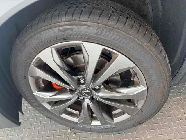 Lexus UX 34